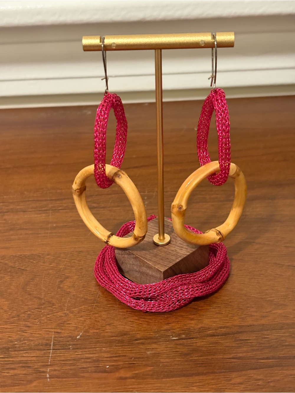 Pink wire rope and bamboo dangle earring and 3 pink wire rope bracelets sets